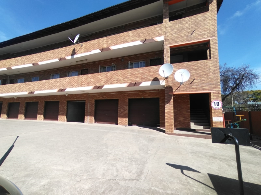 1 Bedroom Property for Sale in Rustenburg Central North West